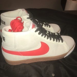 Swoosh Life blazer sneaks (size 12)